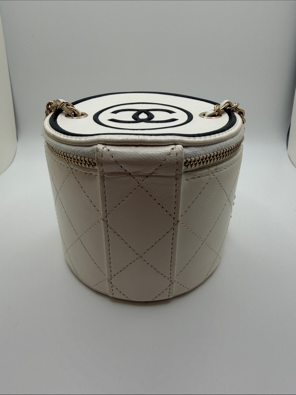 Chanel round ivory micro vanity bag ghw - Picture 4 of 5